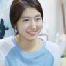 美女COS《巫师3》叶奈法惊艳绝伦 白嫩香肩紫眸勾人